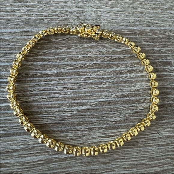 Bezel tennis bracelet A1182 - Picture 4 of 9